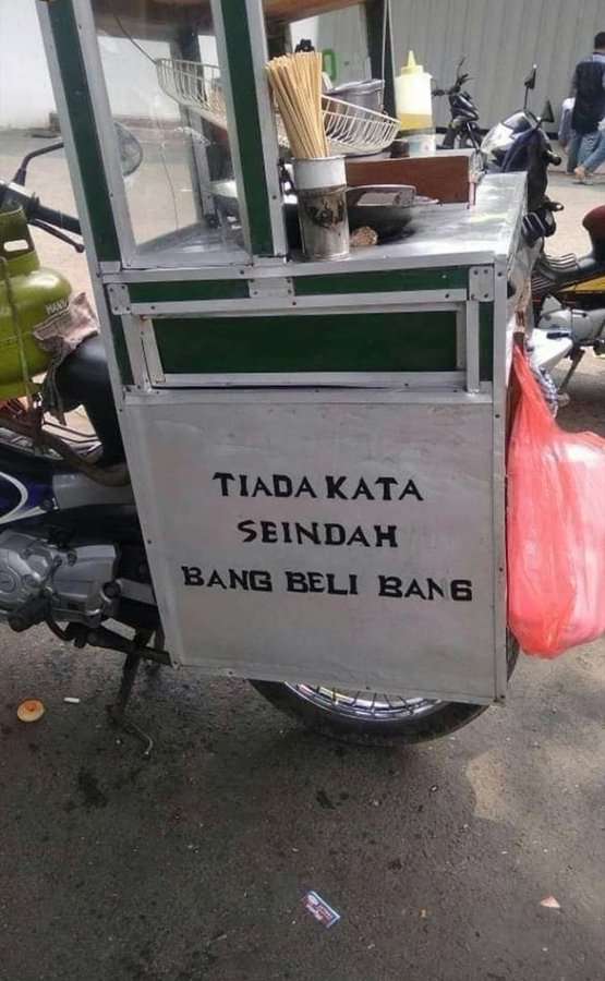 Tulisan nyeleneh di gerobak pedagang viral twitter