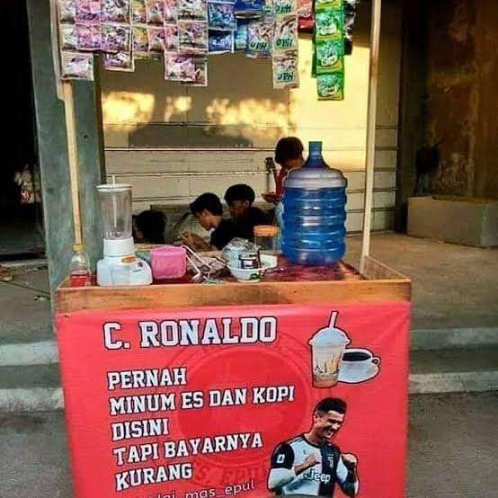 Tulisan nyeleneh di gerobak pedagang viral twitter