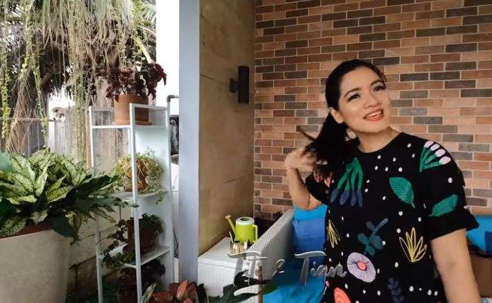 Taman rumah Titi Kamal