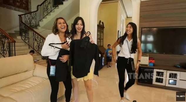Nia Ramadhani Nia Ramadhani