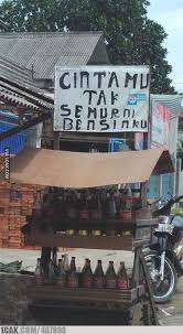 Tulisan kocak di Pom bensin