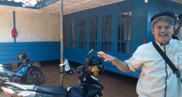 rumah asep kunadi di tanah kelahiran