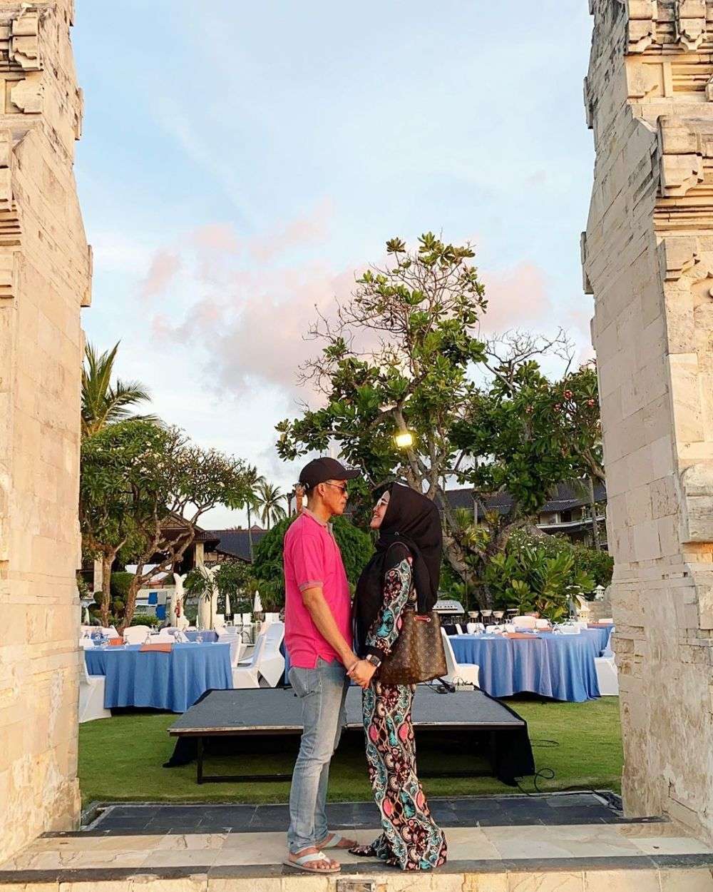 Meggy Wulandari dan suami baru