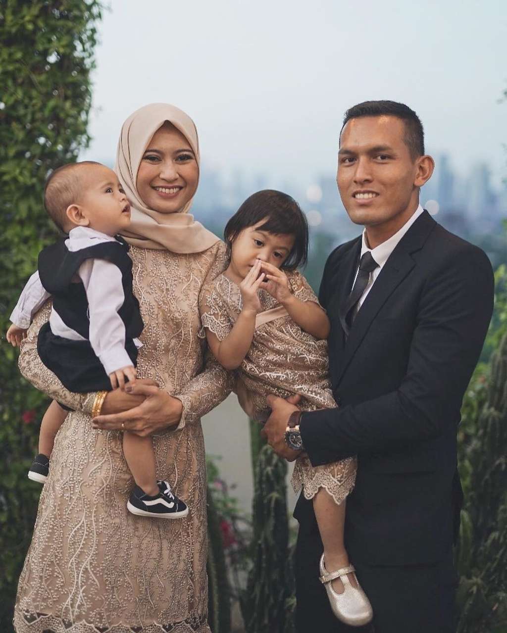 Keluarga Jian Batari