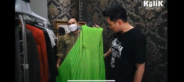 Baju Syahnaz