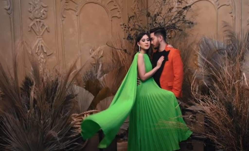 Syahnaz dengan outfit 4 Miliar