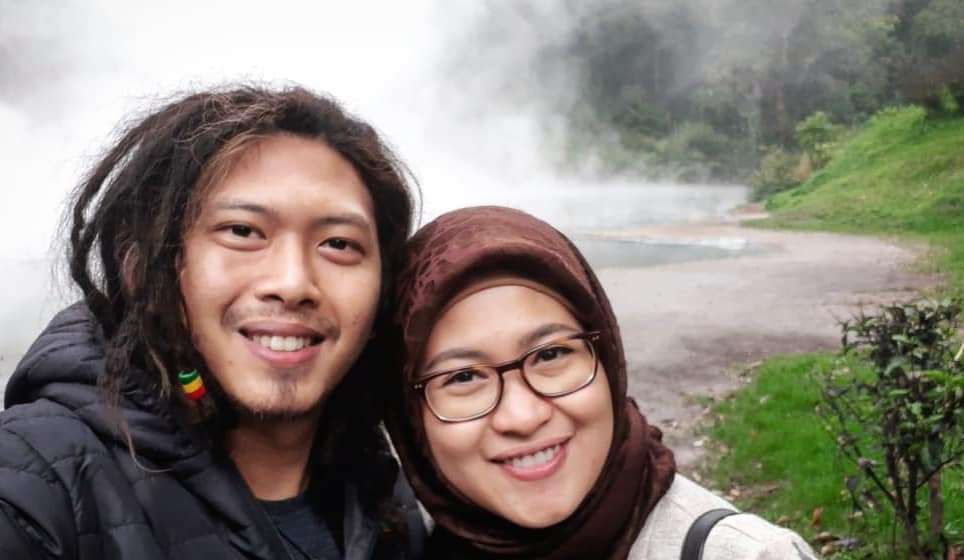 Rafi dan istri