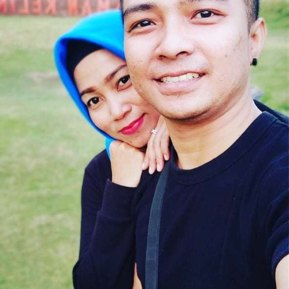 Febro dan istri