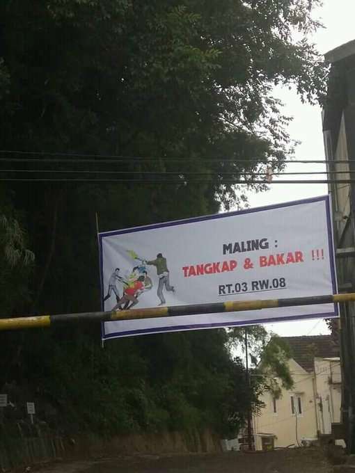 Potret spanduk kocak bikin geleng-geleng kepala