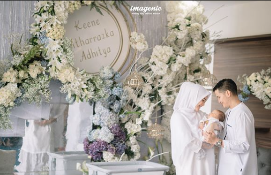 Potret aqiqah anak Rezky Adhitya dan Citra Kirana