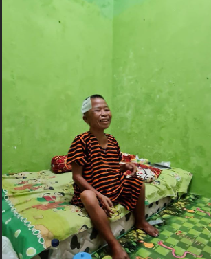 Kondiis Bu Munipah setelah dapat bantuan dan tinggal di kontrakan layak
