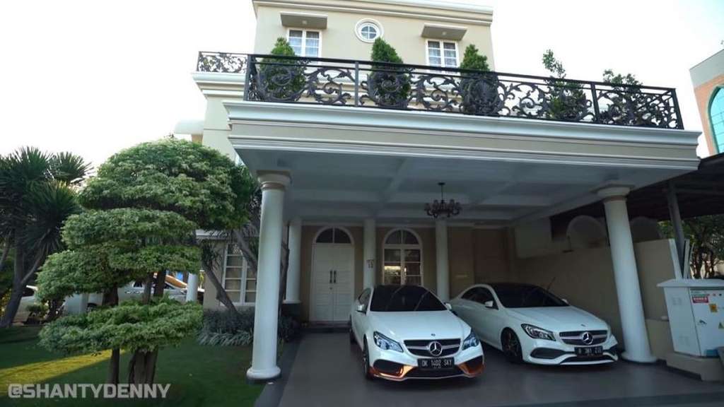 Rumah mewah Bebizie