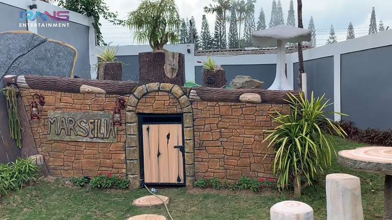Villa Mewah Syekh Ali Jaber