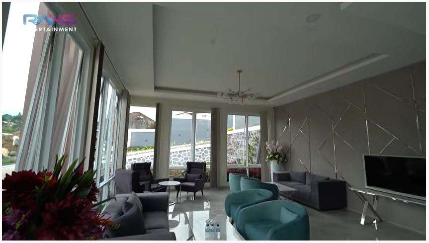Villa Mewah Syekh Ali Jaber