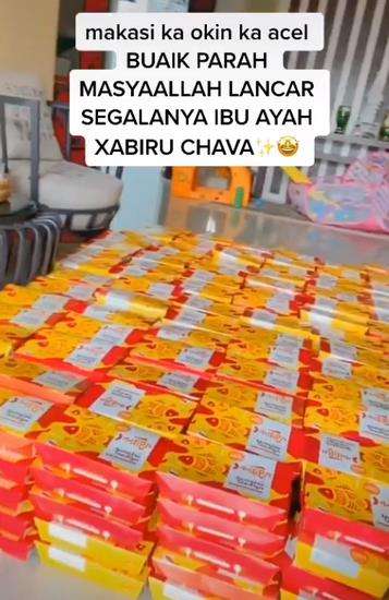 Ruang tamu hampir penuh, gaes.
