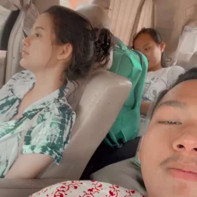 Potret Sarah Menzel yang dikabarkan dekat Azriel Hermansyah