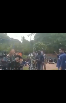 Bongkar Penyusup