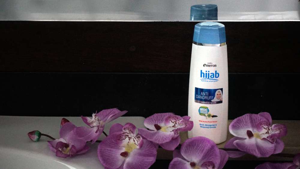 Review: Shampoo Anti Ketombe dengan Kandungan Habbatus Sauda untuk Hijaber