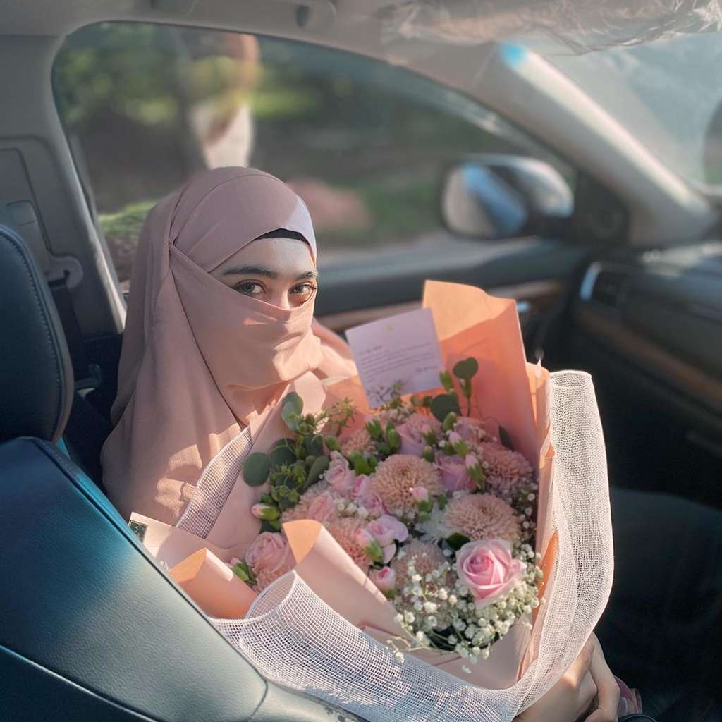 Istri Taqy Malik
