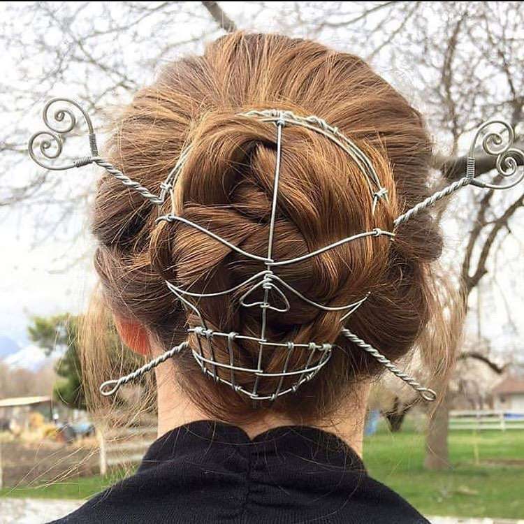 Potret kocak ikat rambut anti mainstream