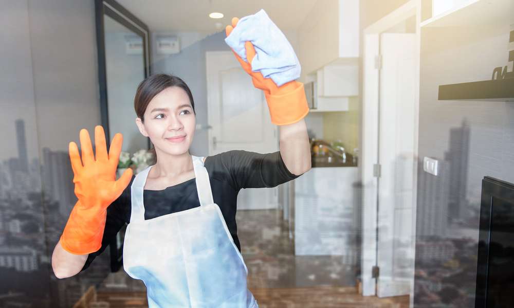 5 Benda di Rumah yang Wajib Disemprot Disinfektan, Usir Jauh Bakteri Membandel! 5 Benda di Rumah yang Wajib Disemprot Disinfektan, Usir Jauh Bakteri Membandel!