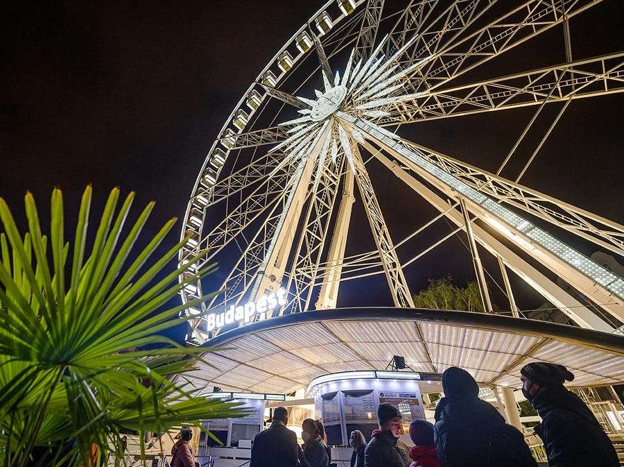 Ferris Wheal Costes