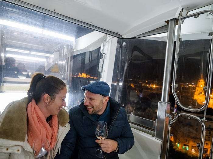 Makan malam di Ferris Wheel