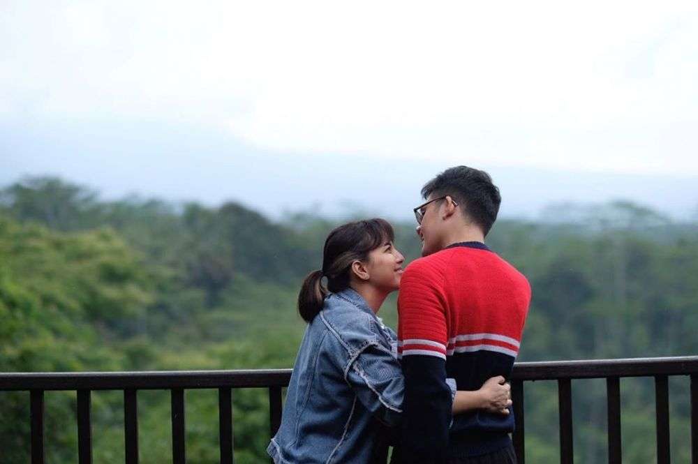 Potret keseruan liburan Tya Ariestya di Jogja dan Magelang Potret keseruan liburan Tya Ariestya di Jogja dan Magelang