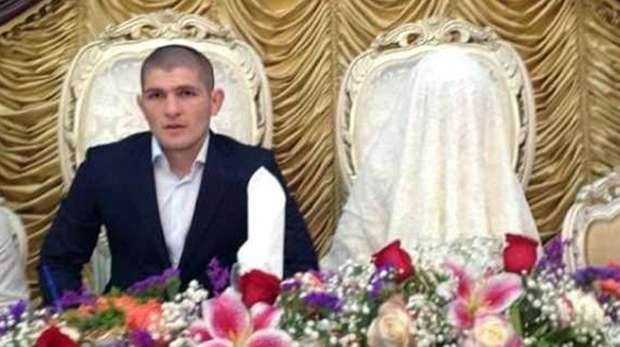Khabib dan Istri