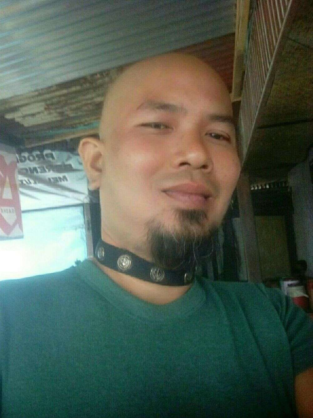 Driver Ojol yang mirip Ahmad Dhani