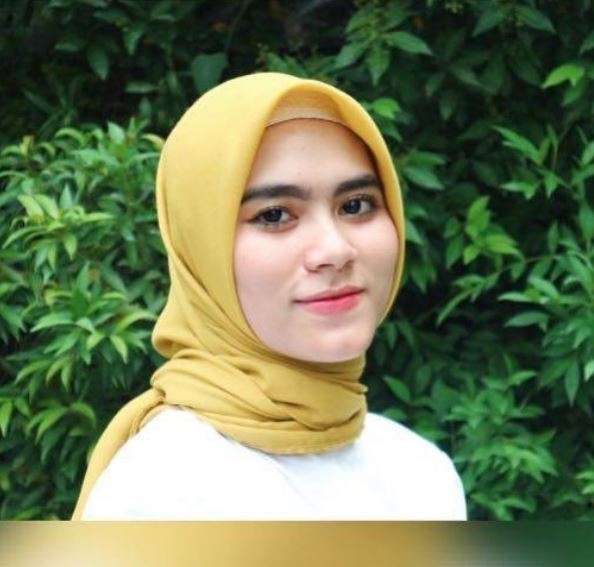 Potret Dewi Amalia, istri sah Ajudan Pribadi
