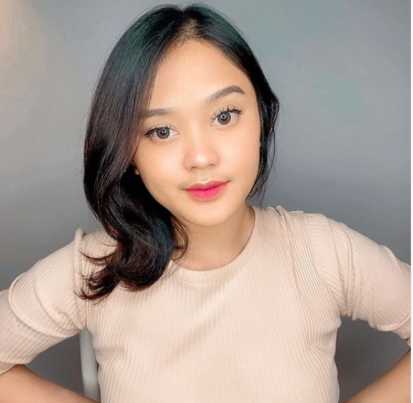 Potret Larazati Cantika Putri, kembaran Putri Delina yang Viral
