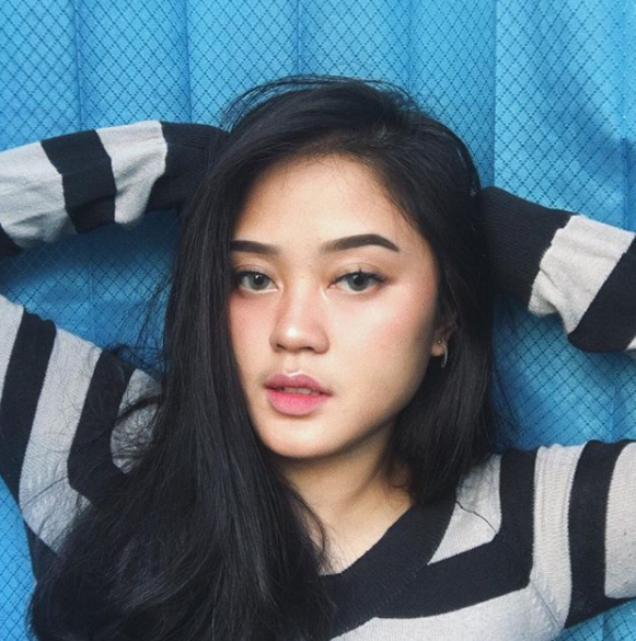 Potret Larazati Cantika Putri, kembaran Putri Delina yang Viral