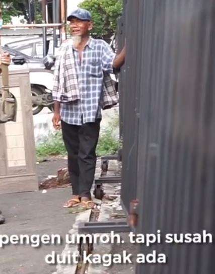 Jika ada uang ditabung, mau pergi umroh.
