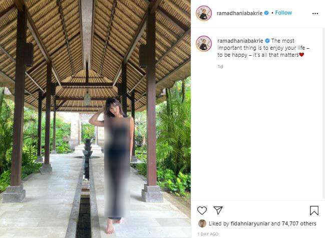 Nia Ramadhani mematikan kolom komentar.