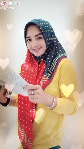 Potret Riena Irmayanti, seleb Tiktok kembaran Citra Kirana