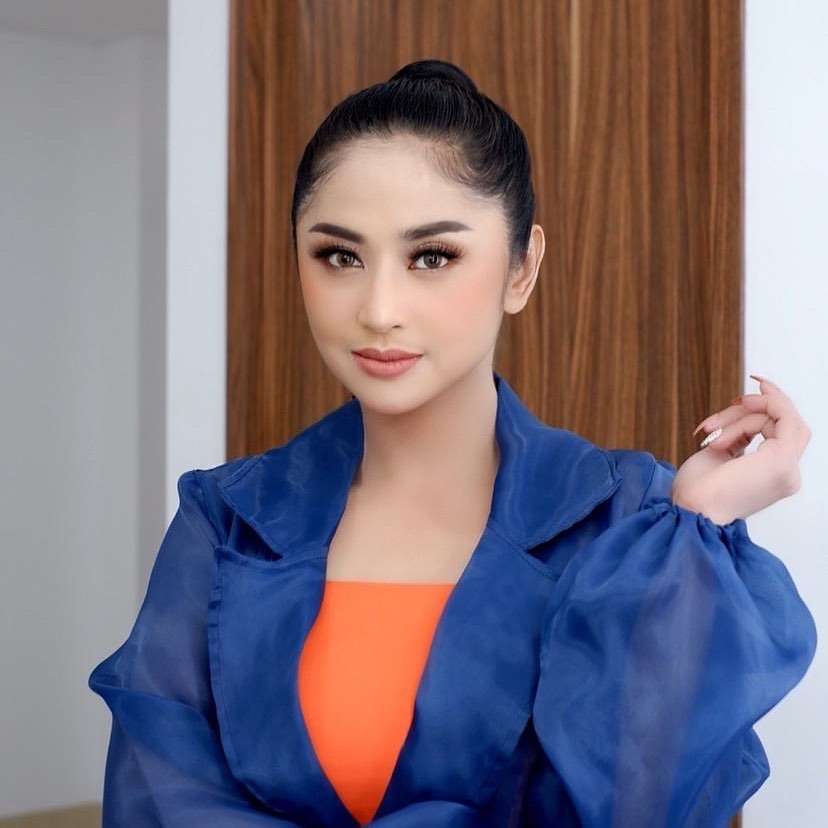 Artis kena santet