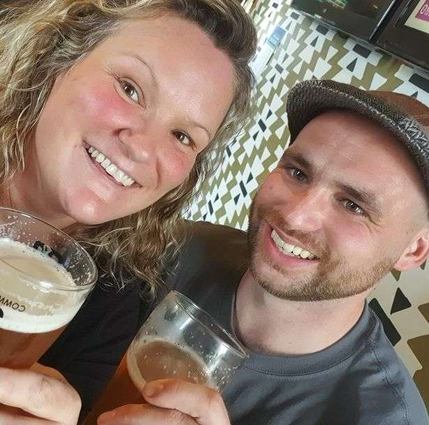 Hayley dan Connor Hayley dan Connor