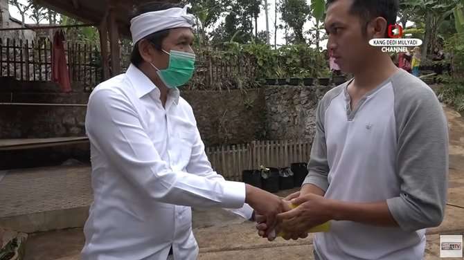 Dedi Mulyadi dan Ganis Hari Dedi Mulyadi dan Ganis Hari