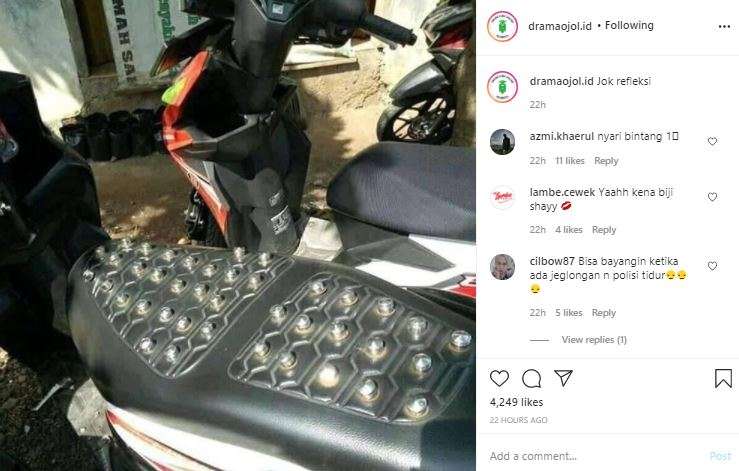 Jok motor bikin ngilu.