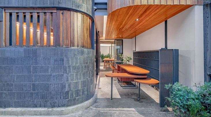 Rumah toko Thailan