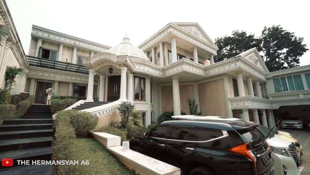 Rumah anggota Girl Squad