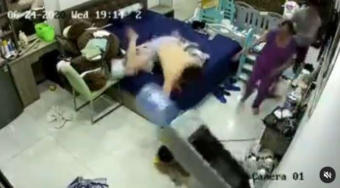 Ayah Selamatkan Anak