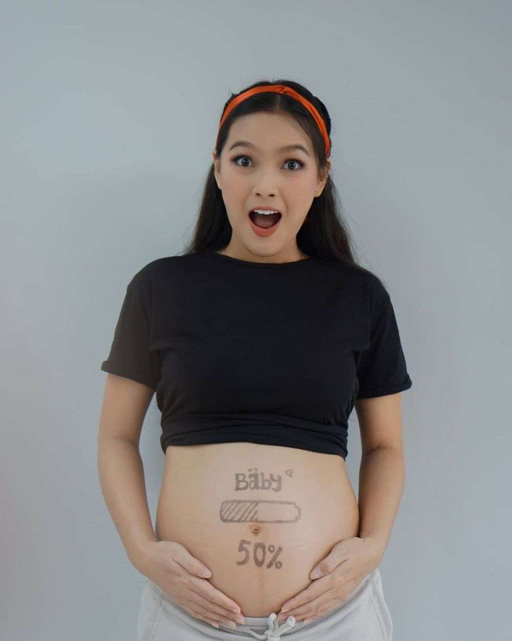 Potret baby bump Ana Riana, pemeran Rinjani di Tukang ojek Pengkolan