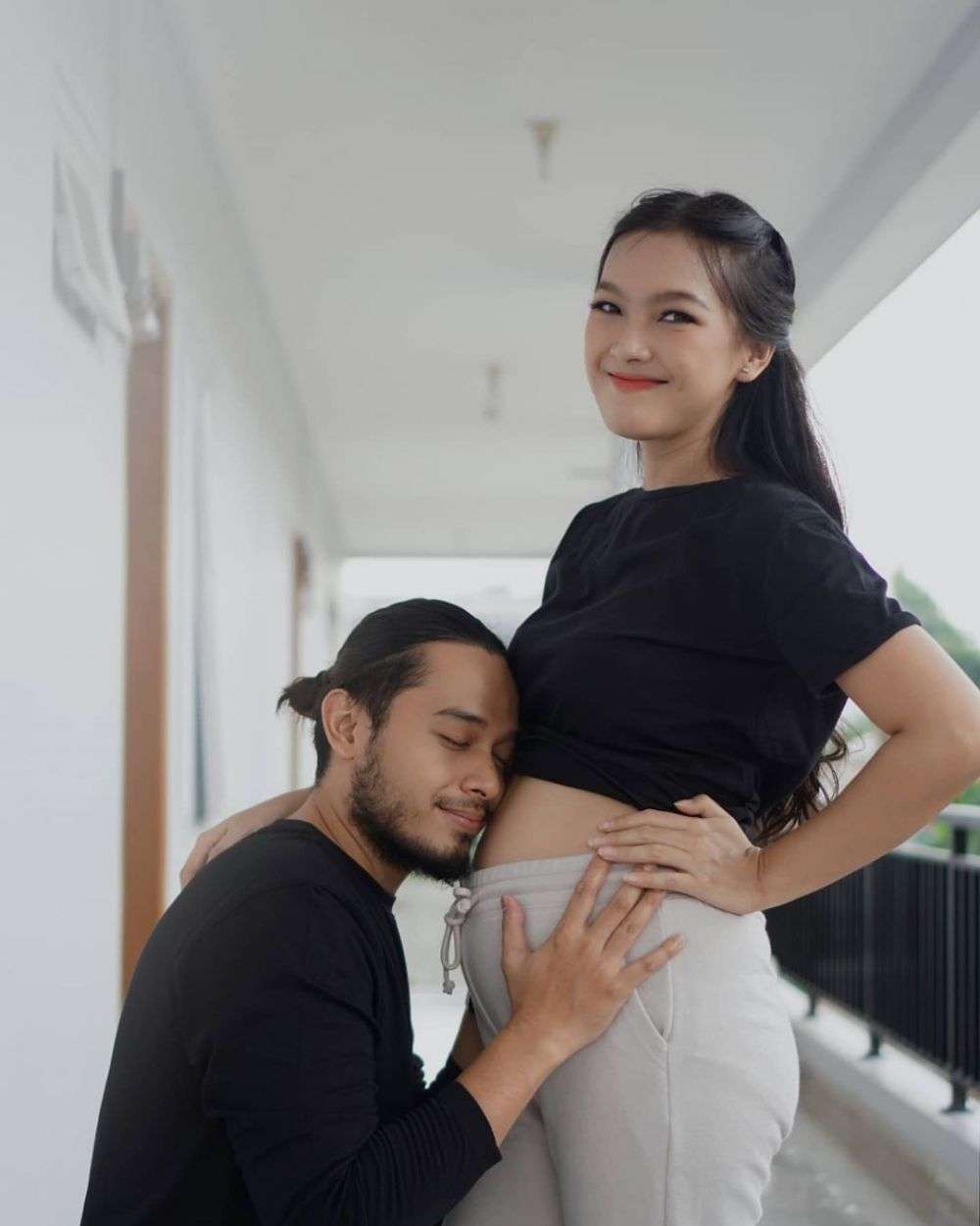 Potret baby bump Ana Riana, pemeran Rinjani di Tukang ojek Pengkolan