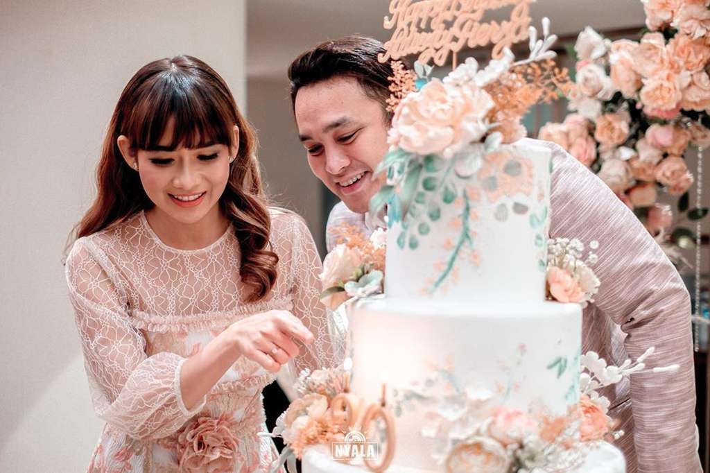 Gilang Dirga dan istri