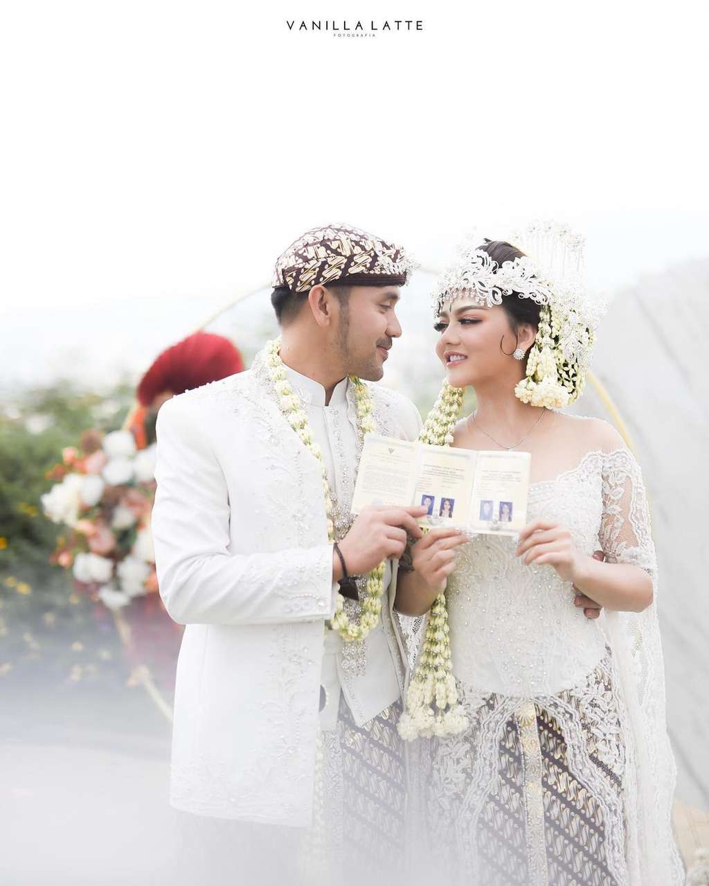 jenita janet dan suami