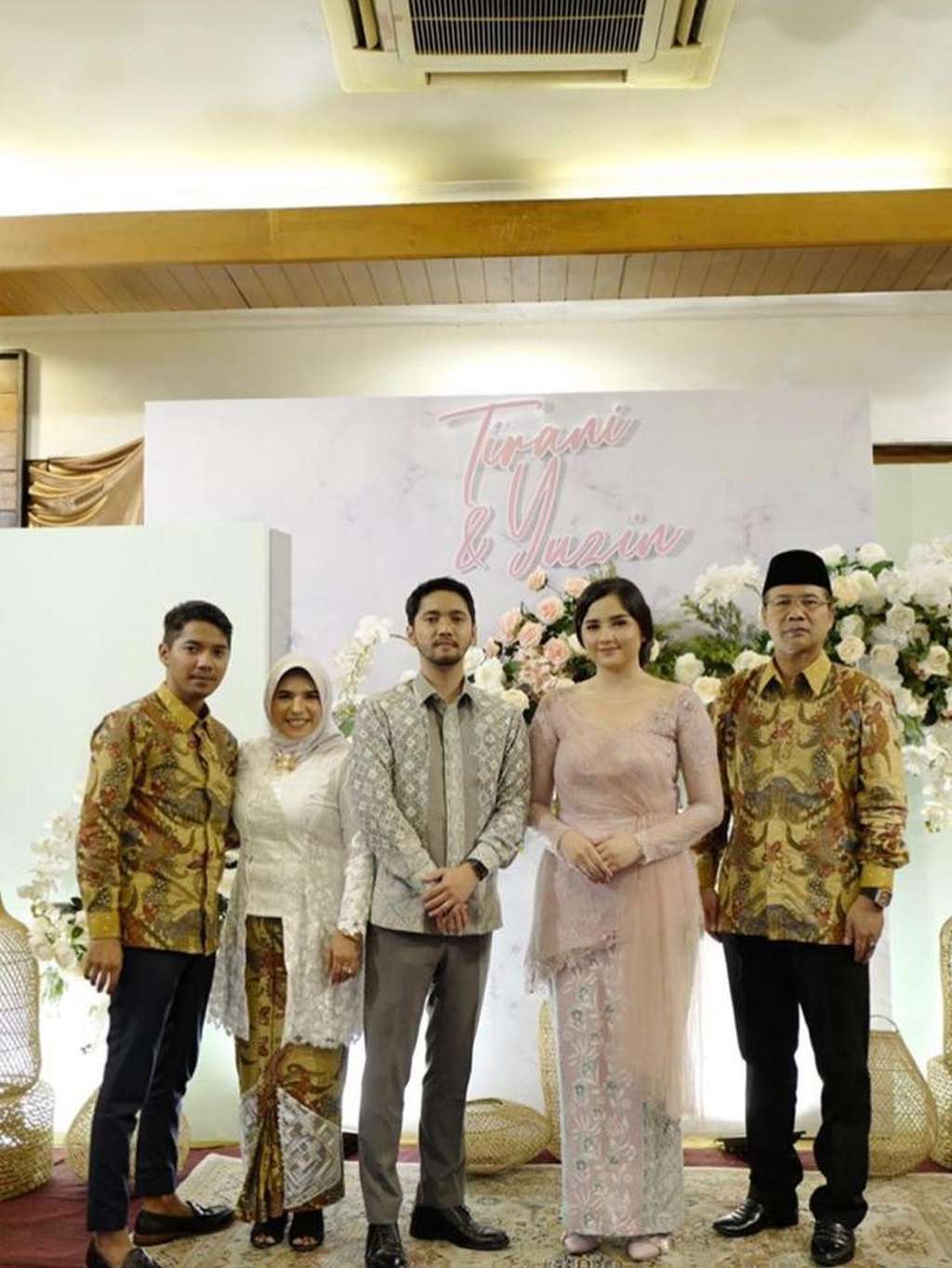 Tirani Dwitasari lamaran