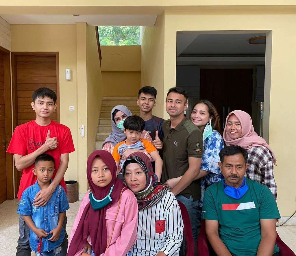 Kakak Dimas Ramadhan kembaran Raffi Ahmad