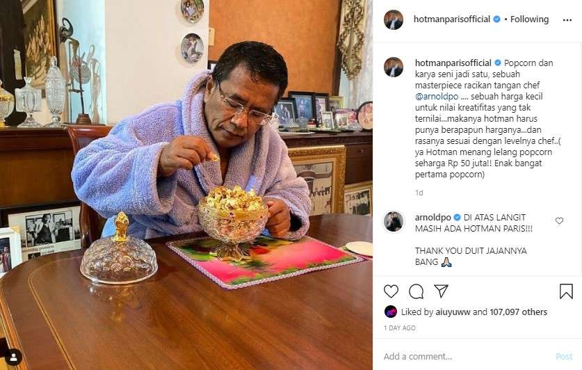 Hotman cicipi Popcorn emas